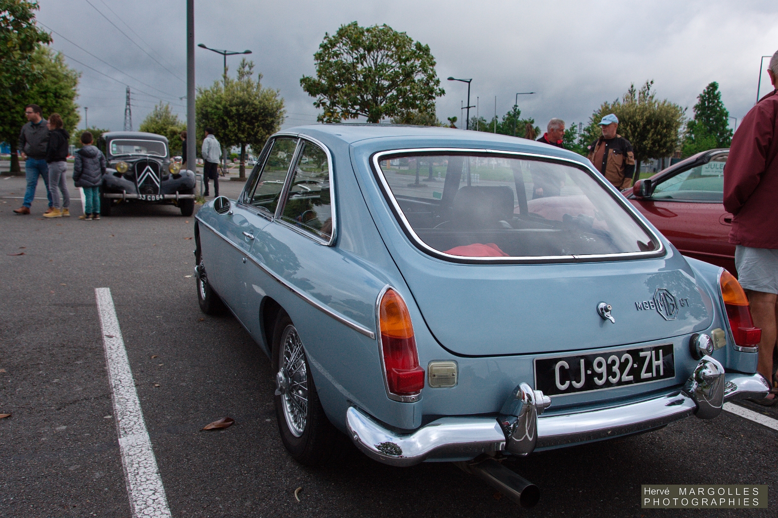 MGB GT-01.jpg